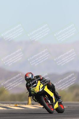 media/Oct-26-2025-Race Pace (Sun) [[c1447ca738]]/Non Verified (1st 20 Minutes of every Hour)/4-Turn 14 (1110am)/